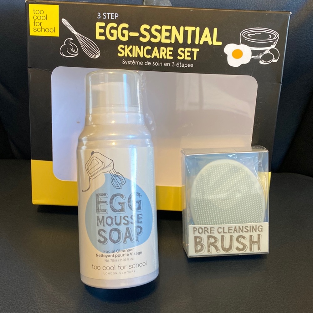 Too Cool For School Egg Mousse Soap w/Silicone Pore Cleansing Brush NEW
